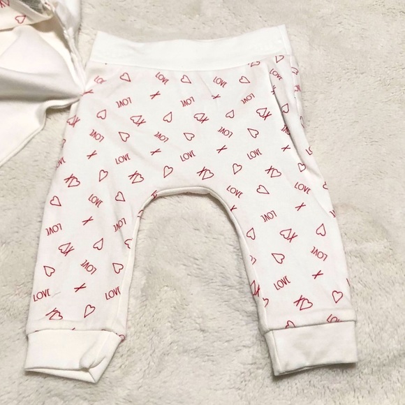 🆕Rae Dunn 3pc XOXO Baby Onesie Set - Picture 3 of 4